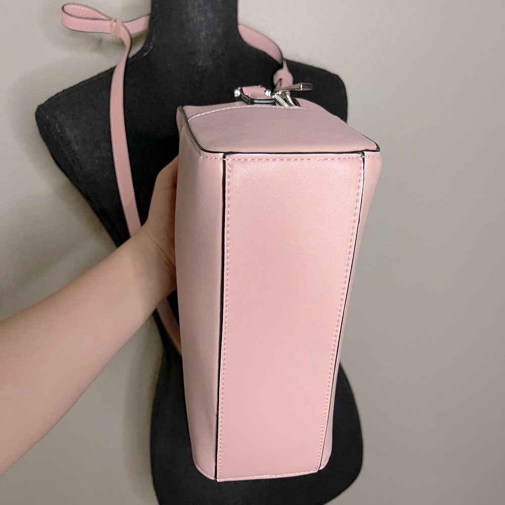 Forever 21 pink crossbody - Picture 7 of 9
